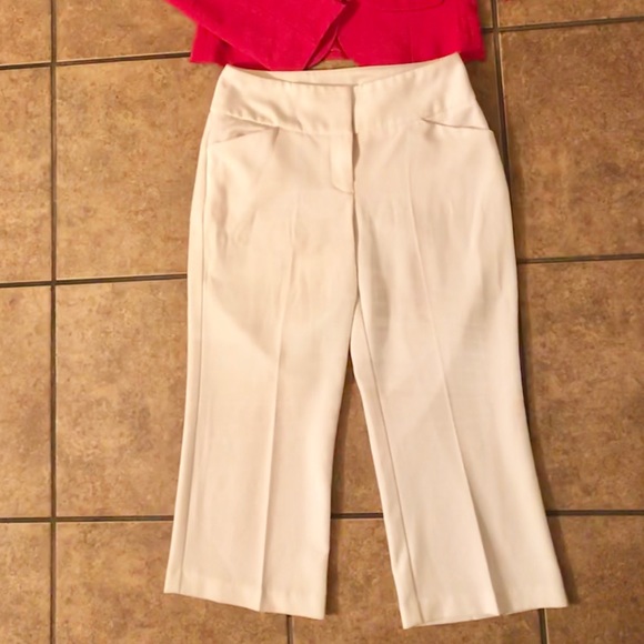 White Capri pants - Picture 4 of 8